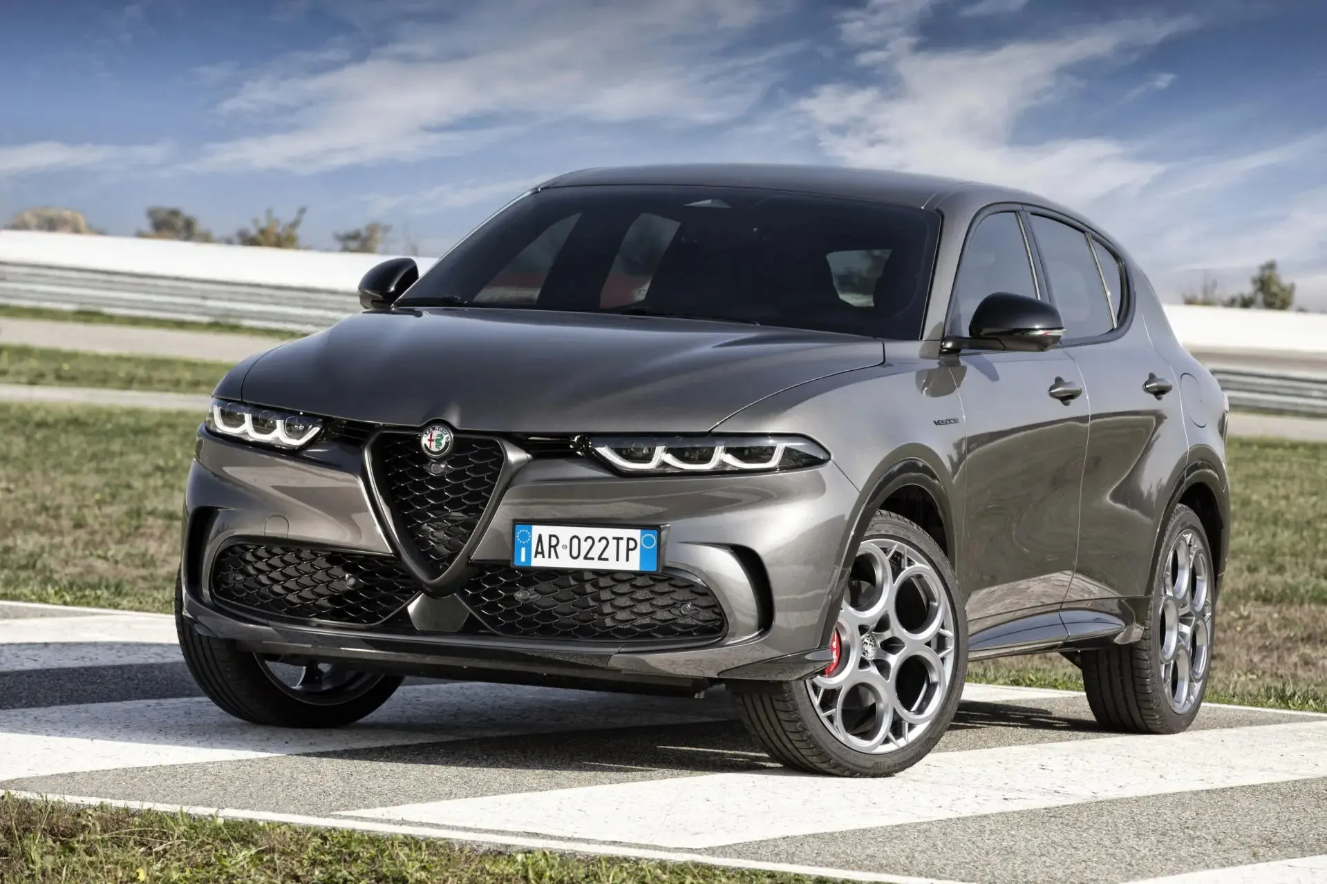 Alfa-Romeo-Tonale-Plug-in-Hybrid